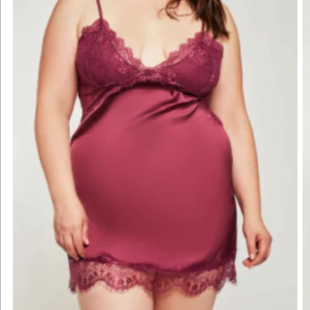 Chemise Wine Satin & Lace Plus Size